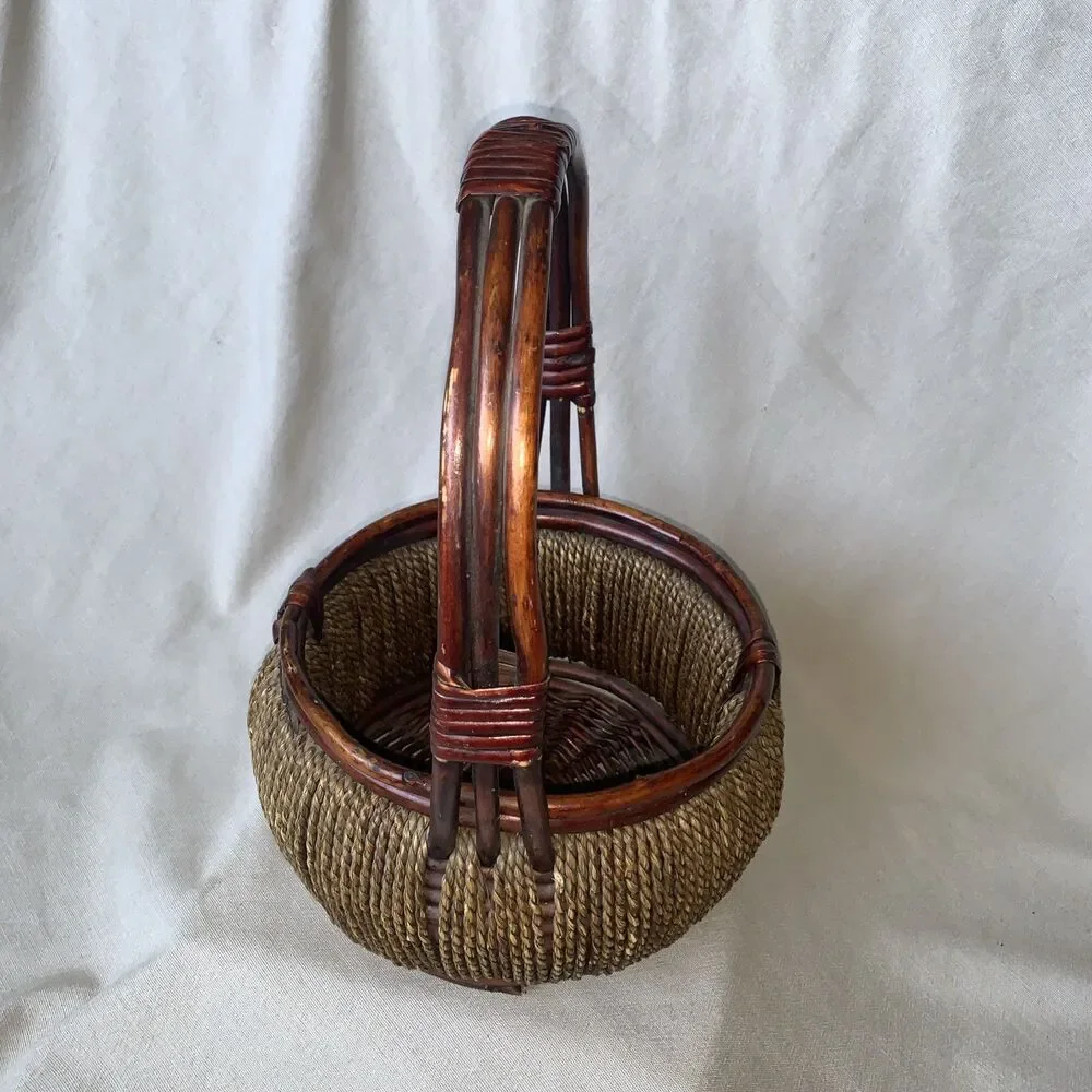 Woven Wicker  & Jute Rope Basket Round w/ Handle 10”D x 12”H Rustic Country Farm